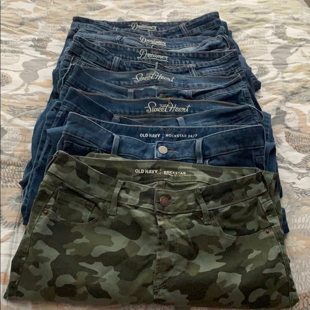 💙 (7) pair of Old Navy Jeans
